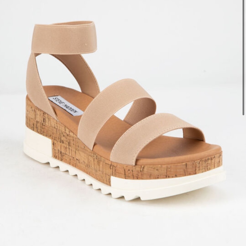 Never worn Steve Madden Bandi Flatform Sandal